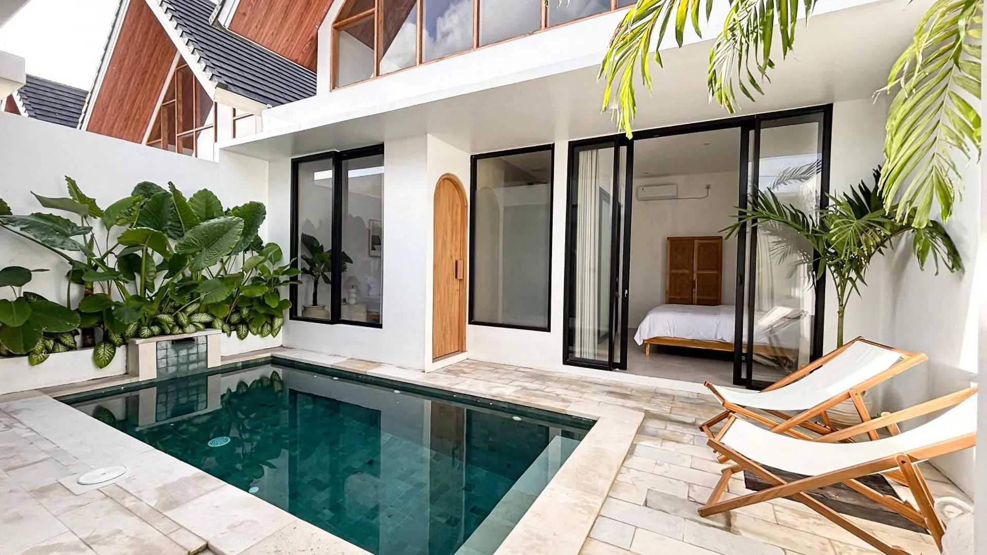 Villa Sunset Village Kerobokan  Indonesia